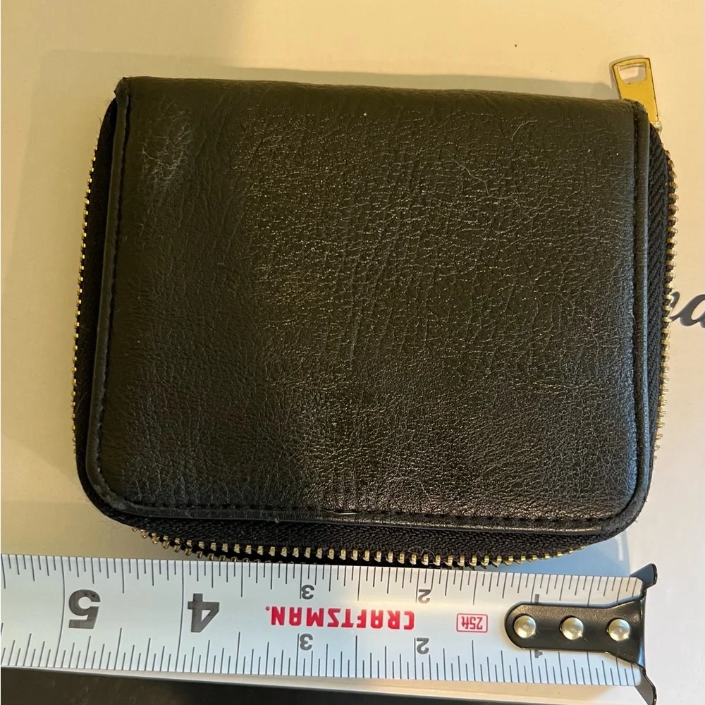 Card holder/wallet